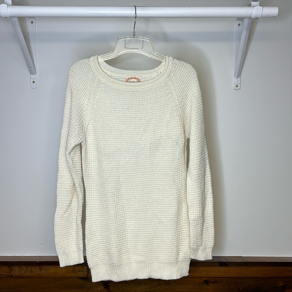 Ambiance Cream‎ Knit Sweater- L (Juniors)